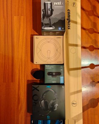 Microfono + Supporti + Telecamera + Cuffie