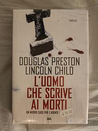Libro : l'uomo che scrive ai morti