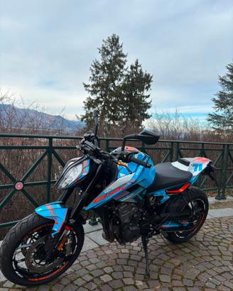 Ktm duke 890