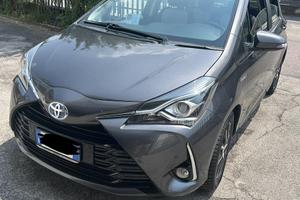 Toyota yaris ibrida