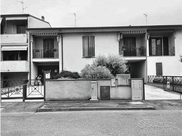 Immobile in asta di 169 m² con 5 locali e box auto