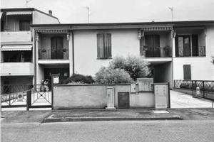 Immobile in asta di 169 m² con 5 locali e box auto