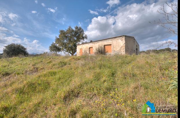 Casale con terreno a Telti Ref Murichintu