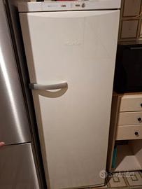 Miele FN 4652 S  Congelatore verticale