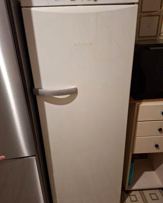 Miele FN 4652 S  Congelatore verticale