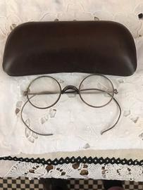 Antichi occhiali da vista anni 900