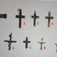 Collezione di 9 Crocifissi dall'800 a metà 900