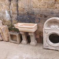 antichi manufatti  in  pietra