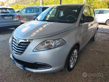 Lancia Ypsilon 1.2 69 CV Unyca