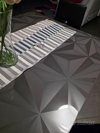 Bellissim tavolo allungabile e sedie incluse