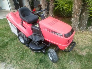 Trattorino tosaerba Honda 2213