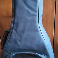 Chitarra acustica + custodia