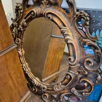 specchio con cornice in legno