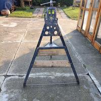 cavalletto con morsa x idraulico