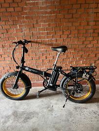 Fat bike elettrica bicicletta