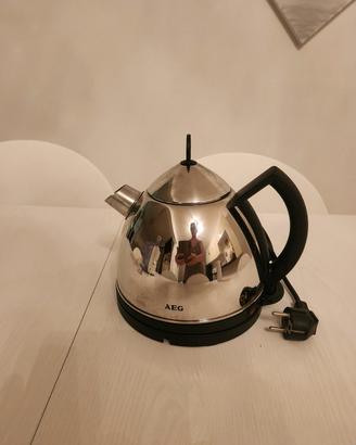 bollitore elettrico. 
