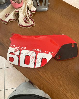 Fiancata sinistra Gilera  Rc 600 rossa originale