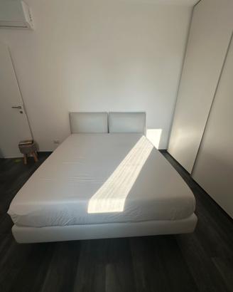 Letto matrimoniale con doghe