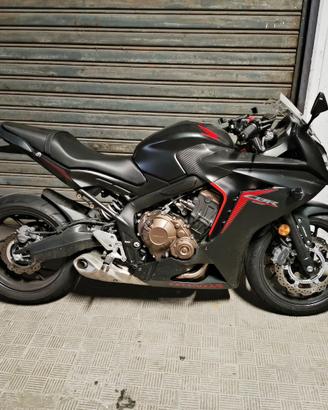 Honda CBR 650F 2017, 48.000 km tagliandata