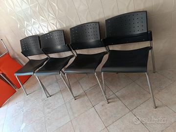 Sedie nere e metallo 