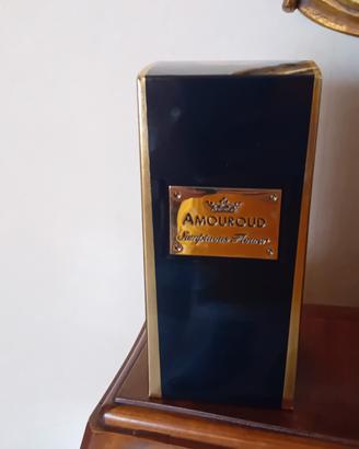 Amouroud Sumtuous Flower