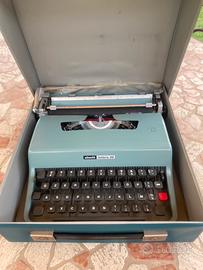 Macchina da scrivere Olivetti