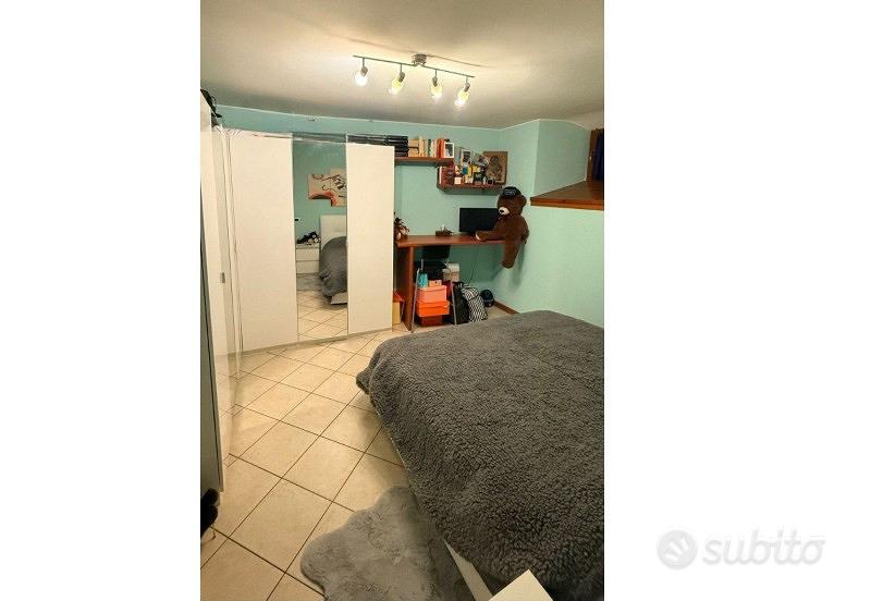 Appartamento arredato con grazioso cortiletto - Altro