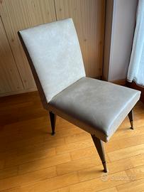 2 sedie  (MOLTO trattabile trasloco)