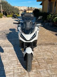 Honda nt 1100 cambio manuale