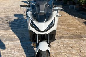 Honda nt 1100 cambio manuale