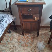 comodino legno