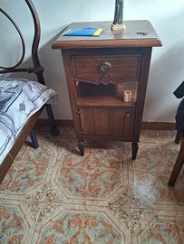 comodino legno