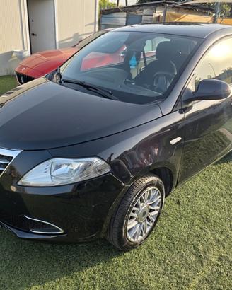 Lancia Ypsilon 0.9 TwinAir 85 CV 5 porte S&S Gold