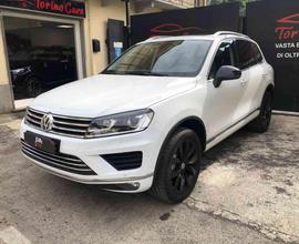 VOLKSWAGEN Touareg 3.0 TDI 204 CV tiptronic Blue