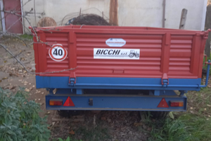 Carrello agricolo ribaltabile trilaterale