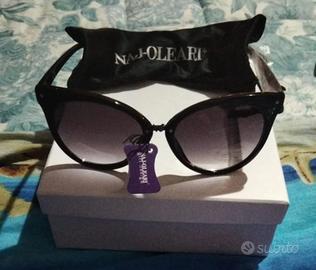 Occhiali da sole della Naj-Oleari
