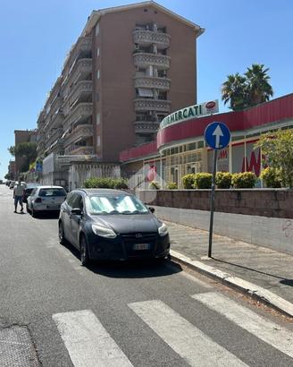 NEGOZIO A ROMA