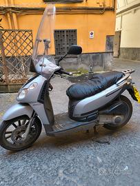 Piaggio Carnaby 200
