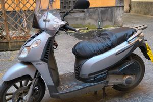 Piaggio Carnaby 200