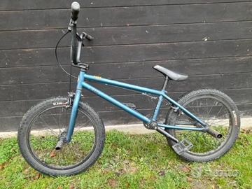 BMX bicicletta