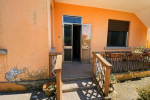 Casa indipendente tutta al piano terra con garage