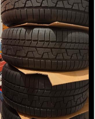 Gomme invernali 225 40 19 e 255 35 19 95% 