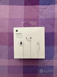 Earpods lightning connector Apple
