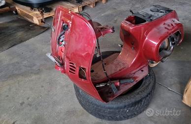 Vespa vespa pk