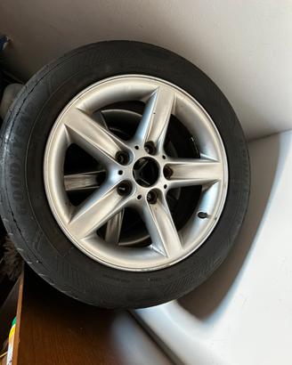 Gomme 205 55 r16 e cerchi style 43 bmw