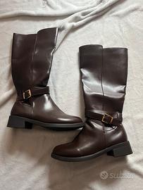 stivali marroni nuovo senza cartellino