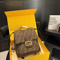 Zaino retrò da donna Fendi