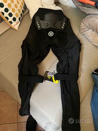 Pantaloni moto con protezioni
