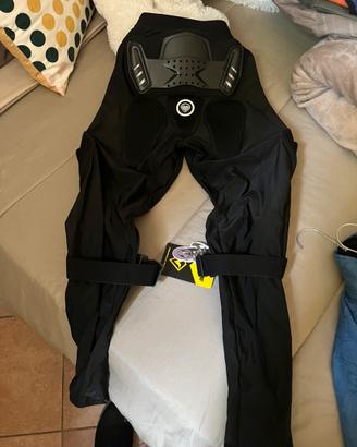 Pantaloni moto con protezioni