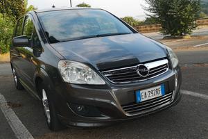 opel zafira 1.6 benzina gpl anno 2010.
